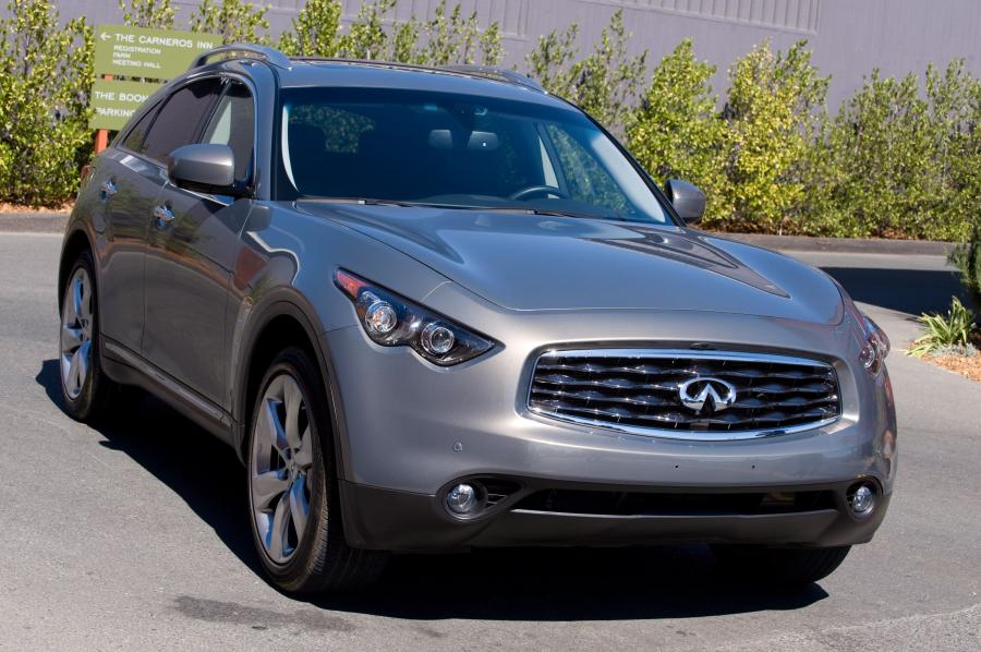  Infiniti FX50 S 2010 года  (фото 10 из 13)